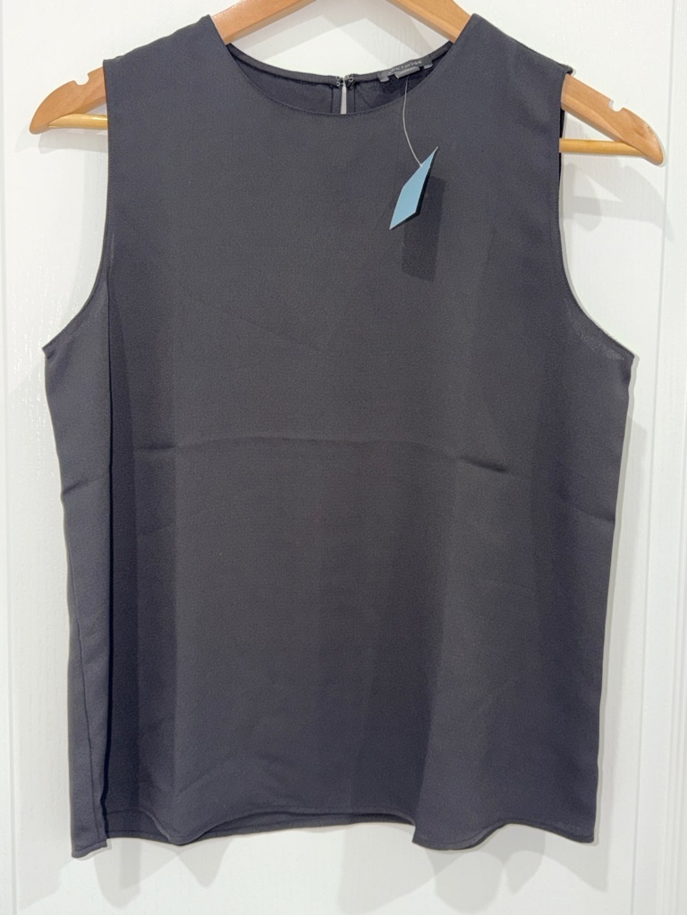 Ann Taylor Black Sleeveless Crewneck blouse size small petite NWT - Picture 1 of 5